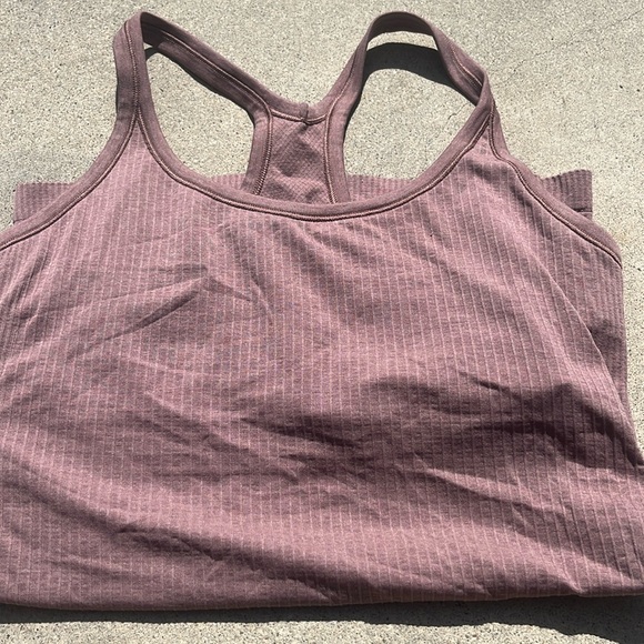 Pink Lululemon tank - Picture 1 of 3